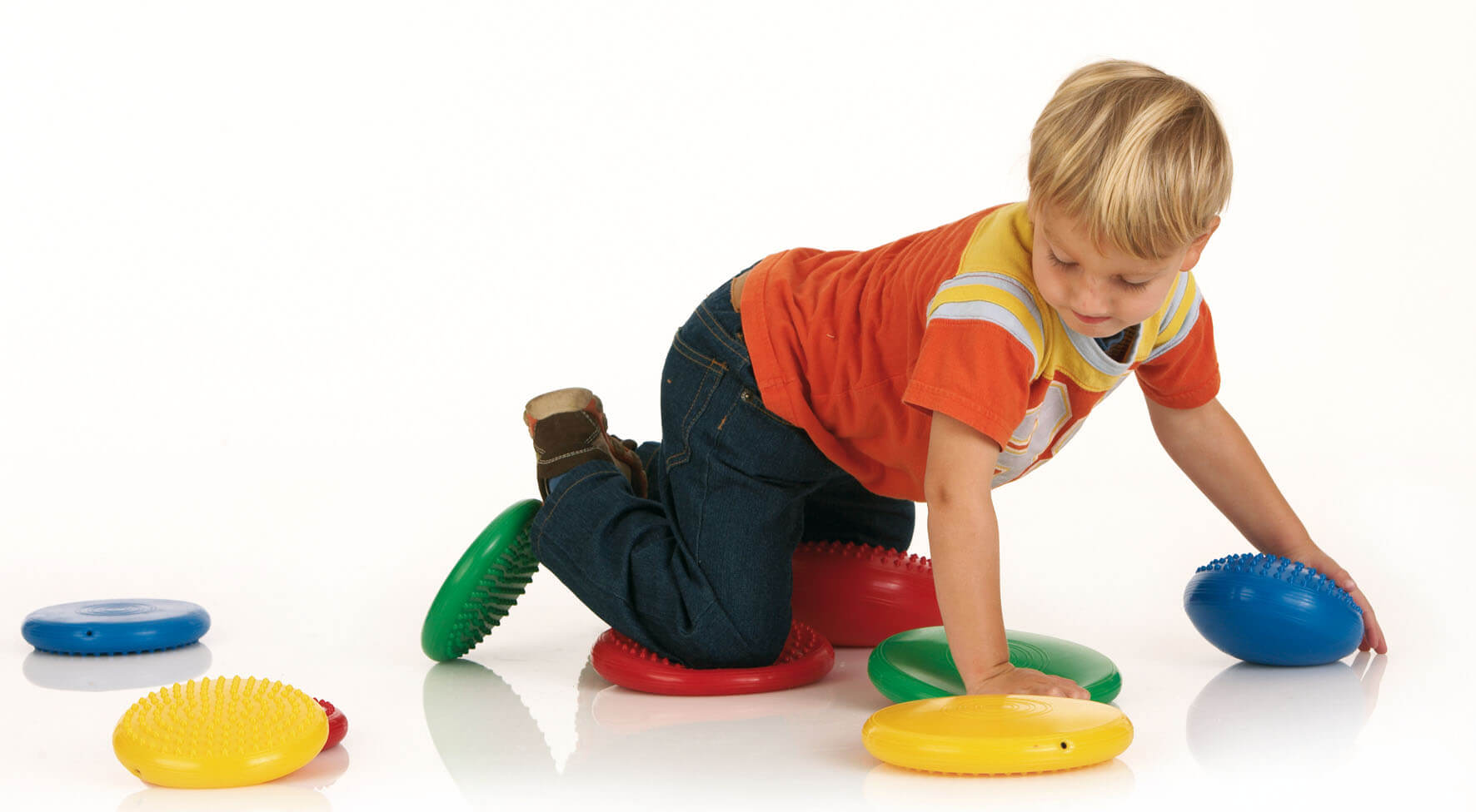 dynair-senso-mini_junge_spielend_tiny_web