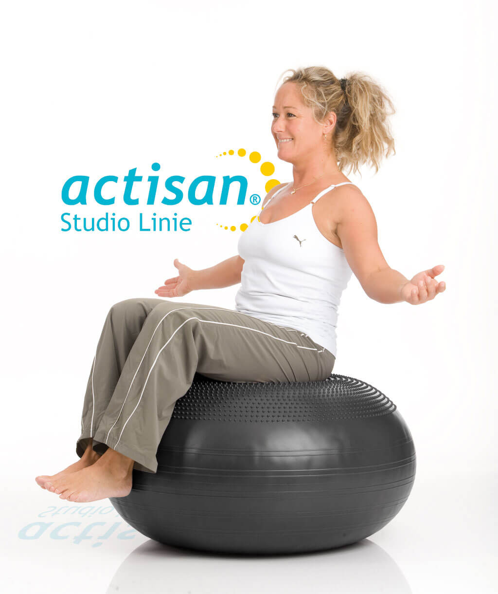 pendel-ball-actisan_frau_sitzend_tiny_web