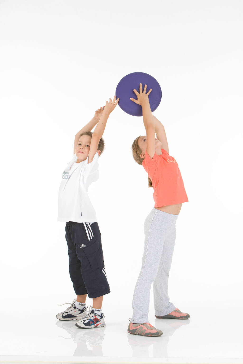 dynair-ballk_kids_jun_maed_ueber_kopf_tiny_web