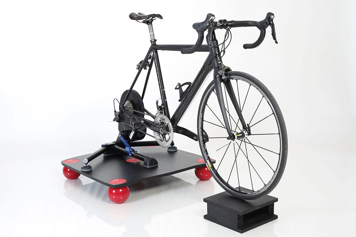 TOGU_Flow-Perfect-mit-SmartTrainer-und-Rad_web